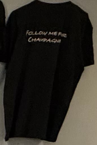 T-shirt Follow me for champagne